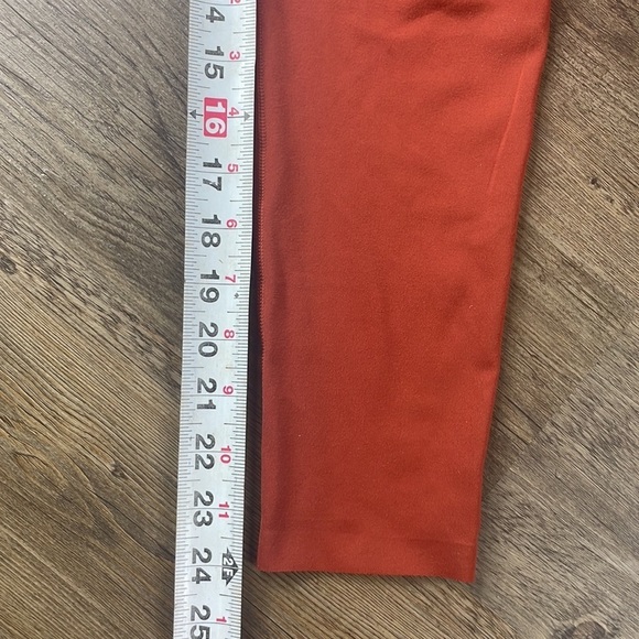 Aerie Women’s High Rise Super Soft Scalloped Leggings, size Medium - Picture 6 of 9